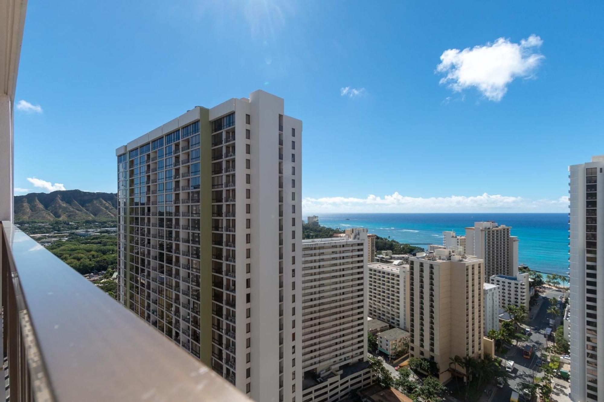 Beautifully Renovated 32Nd Floor Deluxe Ocean View Waikiki Condo Condo Honolulu Eksteriør bilde