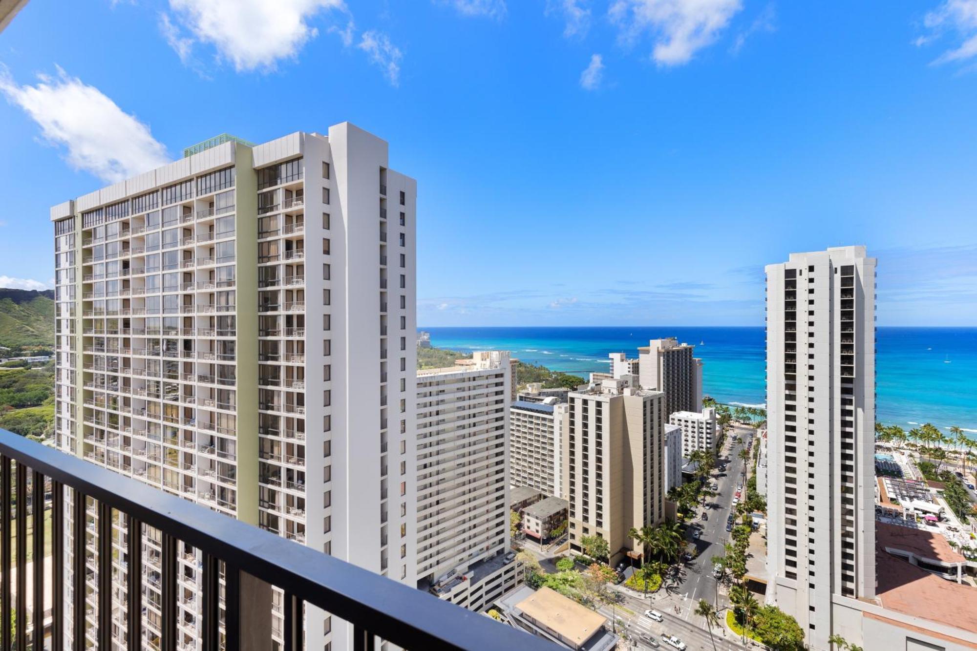 Beautifully Renovated 32Nd Floor Deluxe Ocean View Waikiki Condo Condo Honolulu Eksteriør bilde